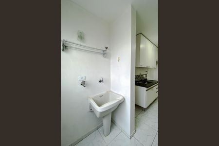 Apartamento para alugar com 80m², 2 quartos e 1 vagaÁrea de Serviço