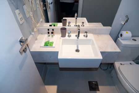 Apartamento para alugar com 36m², 1 quarto e sem vaga Apartamento para alugar com 36m², 1 quarto e sem vagaBanheiro