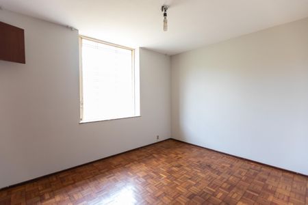 Casa à venda com 254m², 4 quartos e 6 vagas Casa à venda com 254m², 4 quartos e 6 vagasSuíte