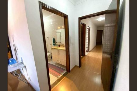 Casa à venda com 255m², 5 quartos e 4 vagas