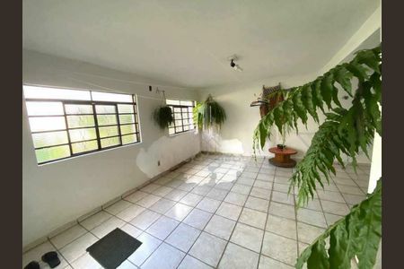 Casa à venda com 255m², 5 quartos e 4 vagas