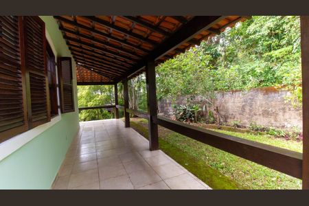 Casa de condomínio à venda com 160m², 3 quartos e 5 vagas Casa de condomínio à venda com 160m², 3 quartos e 5 vagasÁrea Externa