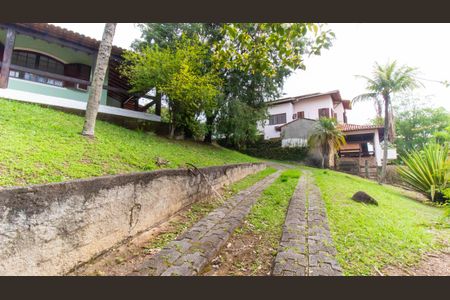 Casa de condomínio à venda com 160m², 3 quartos e 5 vagas Casa de condomínio à venda com 160m², 3 quartos e 5 vagasÁrea Externa