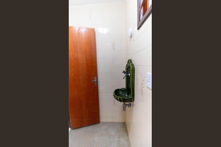 Casa de condomínio à venda com 160m², 3 quartos e 5 vagas Casa de condomínio à venda com 160m², 3 quartos e 5 vagasLavabo