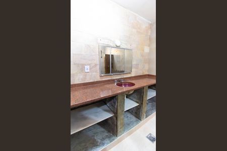 Casa de condomínio à venda com 160m², 3 quartos e 5 vagas Casa de condomínio à venda com 160m², 3 quartos e 5 vagasBanheiro da Suíte