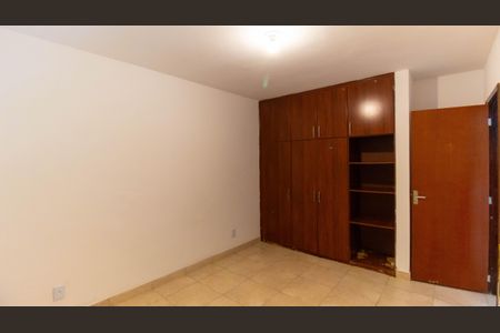 Casa de condomínio à venda com 160m², 3 quartos e 5 vagas Casa de condomínio à venda com 160m², 3 quartos e 5 vagasQuarto 1