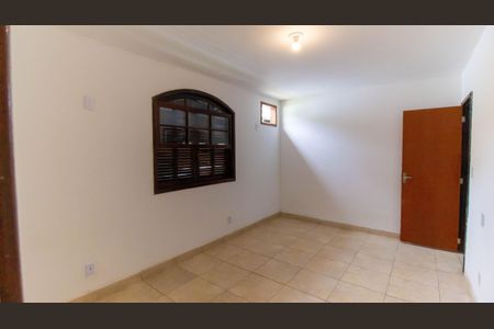 Casa de condomínio à venda com 160m², 3 quartos e 5 vagas Casa de condomínio à venda com 160m², 3 quartos e 5 vagasSuíte