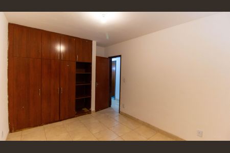 Casa de condomínio à venda com 160m², 3 quartos e 5 vagas Casa de condomínio à venda com 160m², 3 quartos e 5 vagasQuarto 1