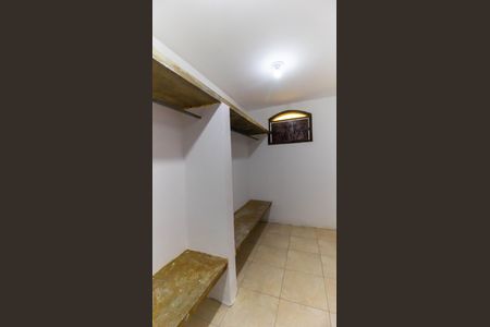 Casa de condomínio à venda com 160m², 3 quartos e 5 vagas Casa de condomínio à venda com 160m², 3 quartos e 5 vagasDespensa