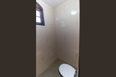 Casa de condomínio à venda com 160m², 3 quartos e 5 vagas Casa de condomínio à venda com 160m², 3 quartos e 5 vagasBanheiro Social