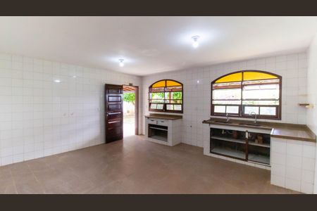 Casa de condomínio à venda com 160m², 3 quartos e 5 vagas Casa de condomínio à venda com 160m², 3 quartos e 5 vagasCozinha