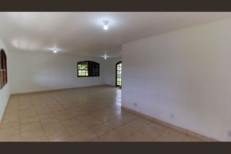 Casa de condomínio à venda com 160m², 3 quartos e 5 vagas Casa de condomínio à venda com 160m², 3 quartos e 5 vagasSala