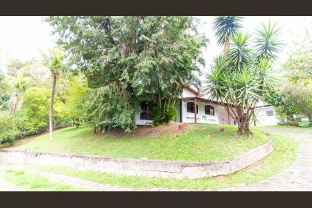 Casa de condomínio à venda com 160m², 3 quartos e 5 vagas Casa de condomínio à venda com 160m², 3 quartos e 5 vagasÁrea Externa