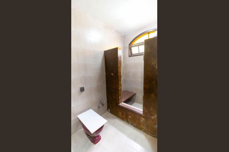 Casa de condomínio à venda com 160m², 3 quartos e 5 vagas Casa de condomínio à venda com 160m², 3 quartos e 5 vagasBanheiro da Suíte