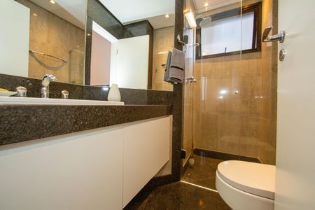 Apartamento para alugar com 233m², 4 quartos e 4 vagasBanheiro 2