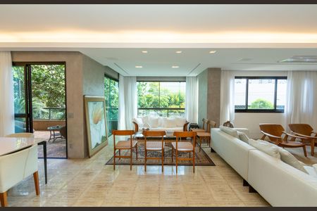 Apartamento para alugar com 233m², 4 quartos e 4 vagasSala