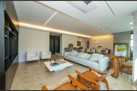 Apartamento para alugar com 233m², 4 quartos e 4 vagasSala