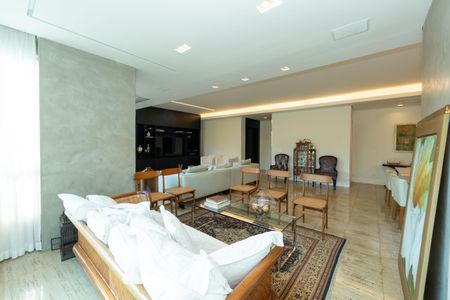 Apartamento para alugar com 233m², 4 quartos e 4 vagasSala