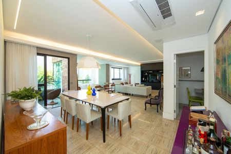 Apartamento para alugar com 233m², 4 quartos e 4 vagasSala