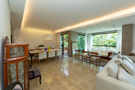 Apartamento para alugar com 233m², 4 quartos e 4 vagasSala