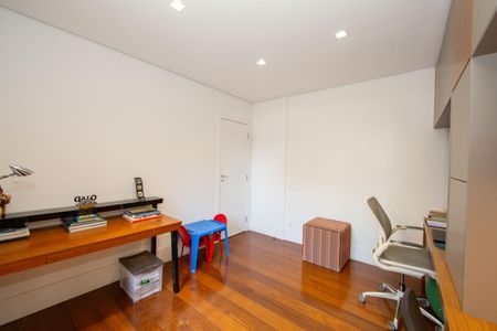 Apartamento para alugar com 233m², 4 quartos e 4 vagasQuarto 4
