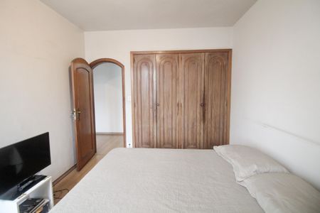 Apartamento à venda com 118m², 3 quartos e 2 vagasQuarto 2