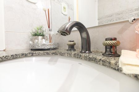 Apartamento à venda com 77m², 3 quartos e 2 vagasBanheiro Social 