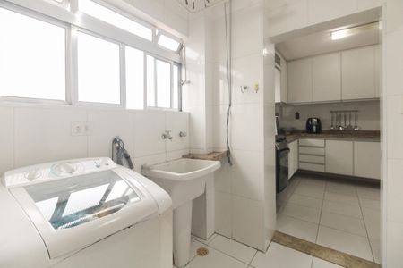 Apartamento à venda com 77m², 3 quartos e 2 vagasÁrea de Serviço 