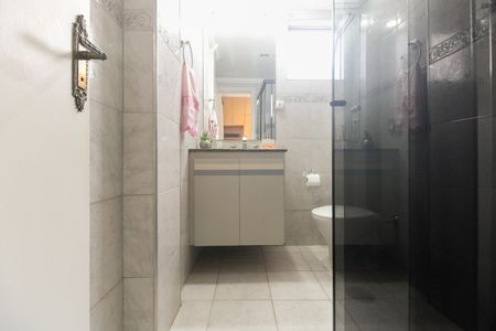 Apartamento à venda com 77m², 3 quartos e 2 vagasBanheiro Suíte 