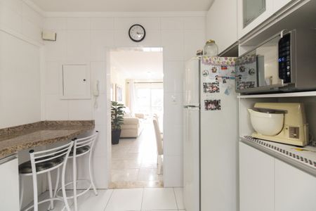 Apartamento à venda com 77m², 3 quartos e 2 vagasCozinha 