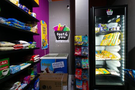 Apartamento à venda com 77m², 3 quartos e 2 vagasCondomínio - Mercado 