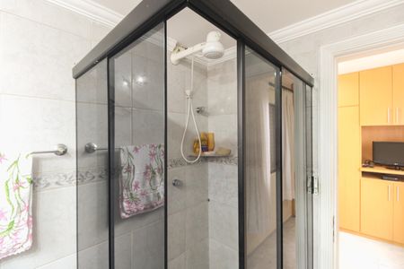 Apartamento à venda com 77m², 3 quartos e 2 vagasBanheiro Suíte 