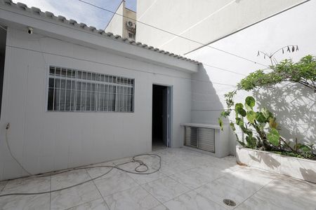 Casa para alugar com 300m², 2 quartos e 8 vagas Casa para alugar com 300m², 2 quartos e 8 vagasÁrea de Serviço