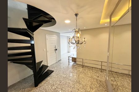 Apartamento para alugar com 162m², 5 quartos e 3 vagasSala 2