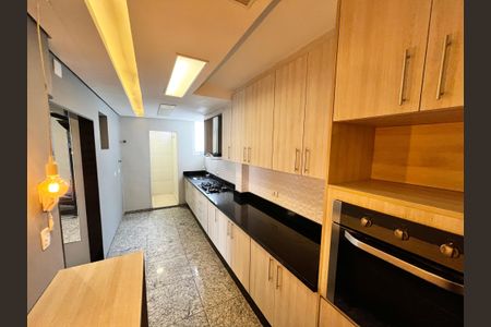 Apartamento para alugar com 162m², 5 quartos e 3 vagasCozinha