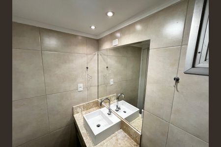 Apartamento para alugar com 162m², 5 quartos e 3 vagasBanheiro 1