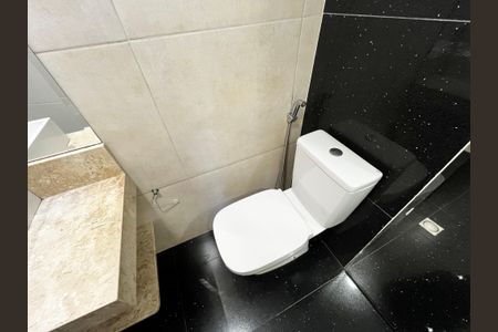 Apartamento para alugar com 162m², 5 quartos e 3 vagasBanheiro 1