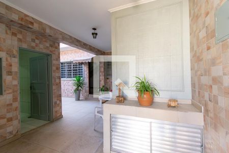 Casa à venda com 126m², 4 quartos e sem vagaÁrea comum