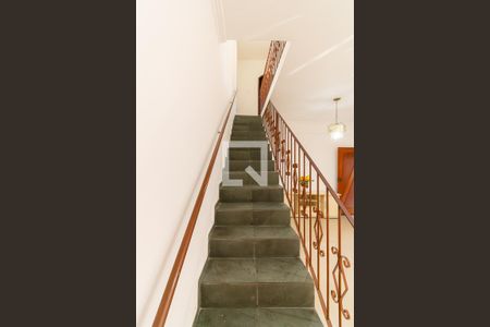 Casa à venda com 126m², 4 quartos e sem vagaEscada