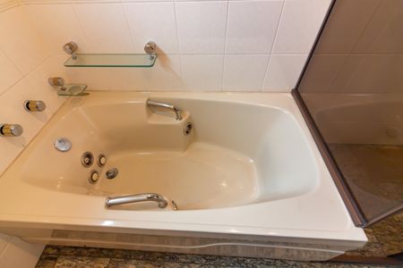 Apartamento para alugar com 151m², 2 quartos e 2 vagas Apartamento para alugar com 151m², 2 quartos e 2 vagasBanheiro 2