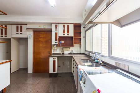 Apartamento para alugar com 151m², 2 quartos e 2 vagas Apartamento para alugar com 151m², 2 quartos e 2 vagasCozinha