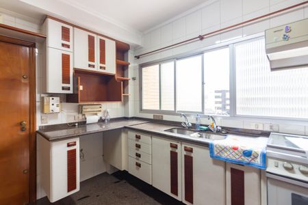 Apartamento para alugar com 151m², 2 quartos e 2 vagas Apartamento para alugar com 151m², 2 quartos e 2 vagasCozinha