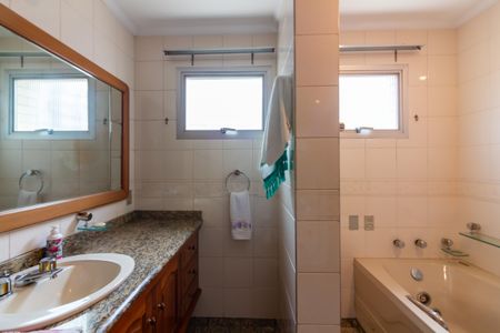 Apartamento para alugar com 151m², 2 quartos e 2 vagas Apartamento para alugar com 151m², 2 quartos e 2 vagasBanheiro 2