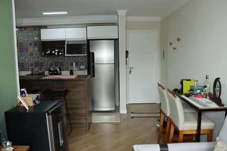 Sala de apartamento para alugar com 2 quartos, 49m² em Jardim dos Ipes, Cotia