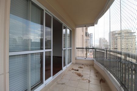 Apartamento à venda com 165m², 4 quartos e 3 vagasVaranda