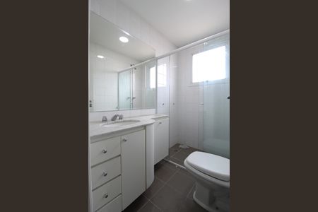 Apartamento à venda com 165m², 4 quartos e 3 vagasBanheiro da Suíte 2