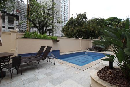 Apartamento à venda com 165m², 4 quartos e 3 vagasÁrea Comum - Piscina