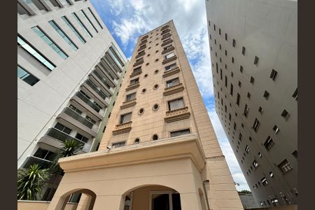 Apartamento à venda com 67m², 2 quartos e 1 vaga Apartamento à venda com 67m², 2 quartos e 1 vagaFachada