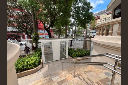 Apartamento à venda com 67m², 2 quartos e 1 vaga Apartamento à venda com 67m², 2 quartos e 1 vagaEntrada