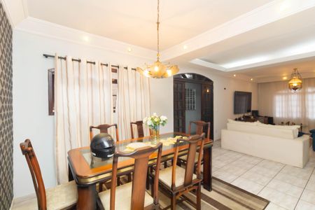 Casa à venda com 286m², 3 quartos e 4 vagasSala